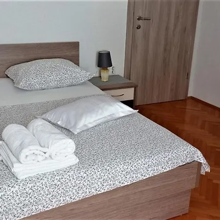 Marta Apartment *