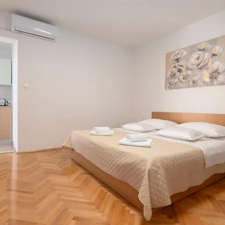 Apartment Marta *