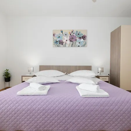 Marta Apartment *