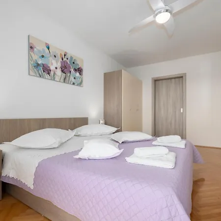 Marta Apartment *
