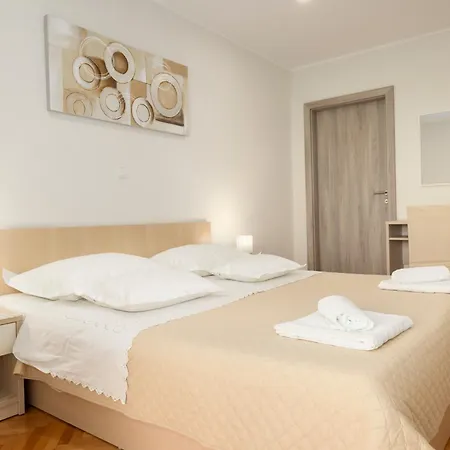 Marta Apartment *